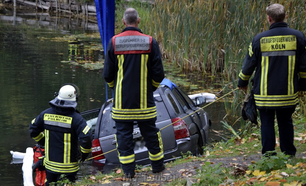 Einsatz BF Koeln PKW im See Koeln Esch P091.JPG - Miklos Laubert